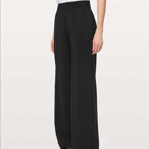 NWT Lululemon Wanderer Wide Leg Pant